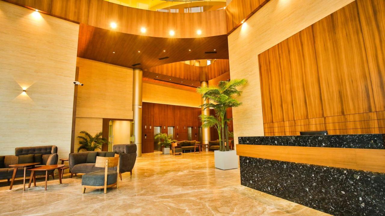 فندق ذا ويكيند أدريس سورات المظهر الخارجي الصورة